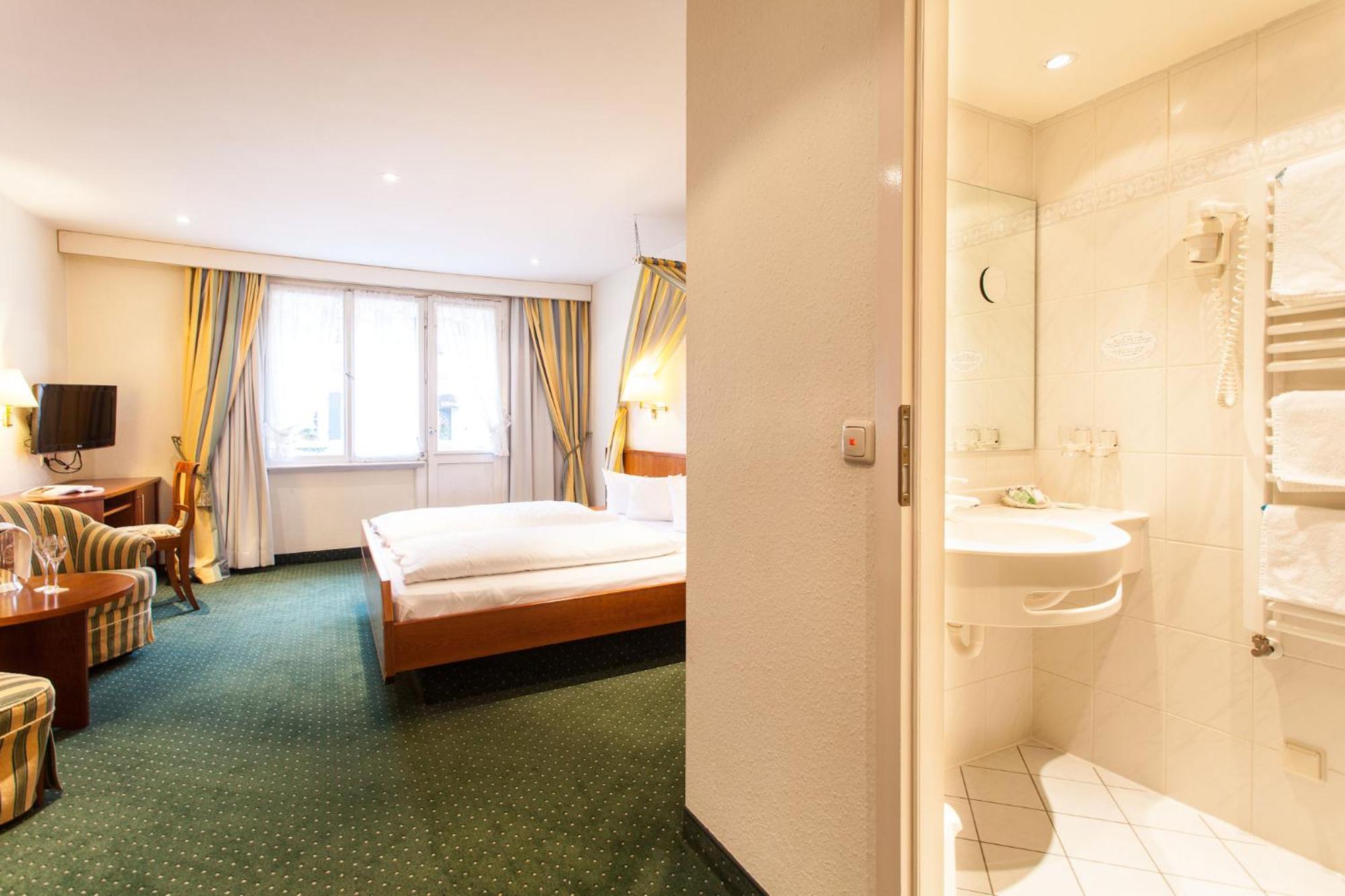 Romantik Hotel Zur Sonne Badenweiler Kültér fotó