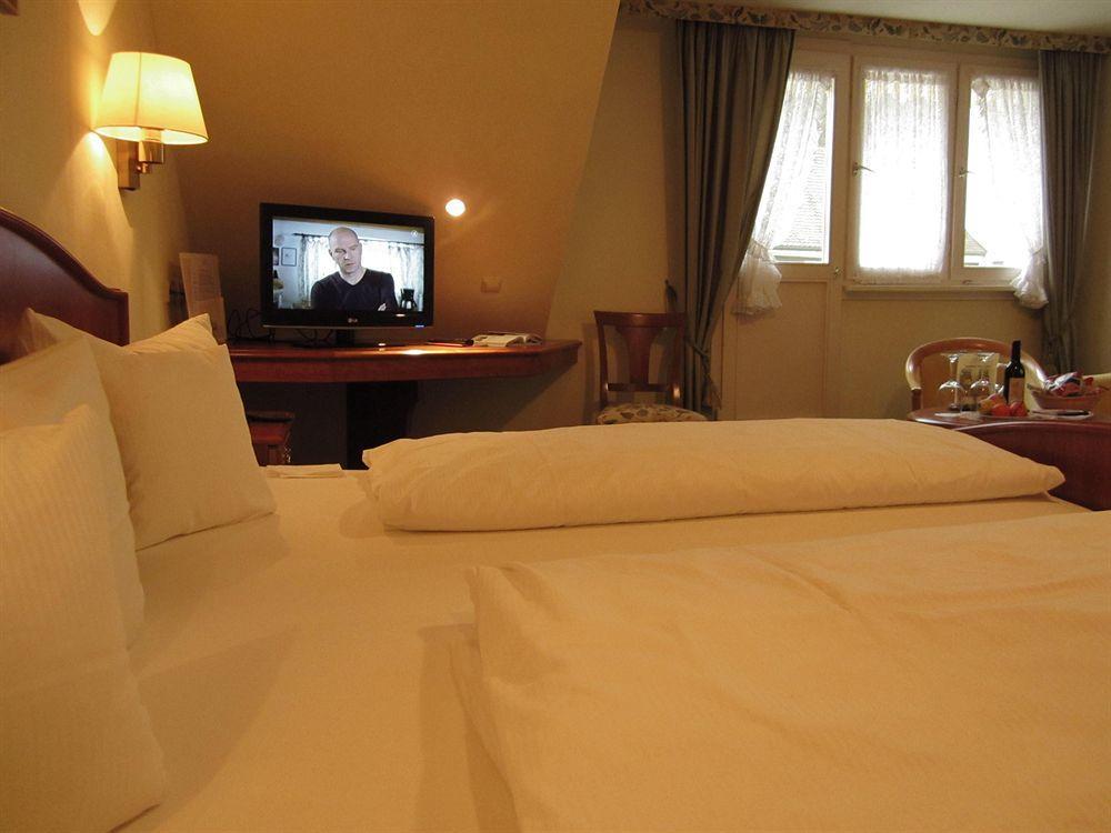 Romantik Hotel Zur Sonne Badenweiler Kültér fotó