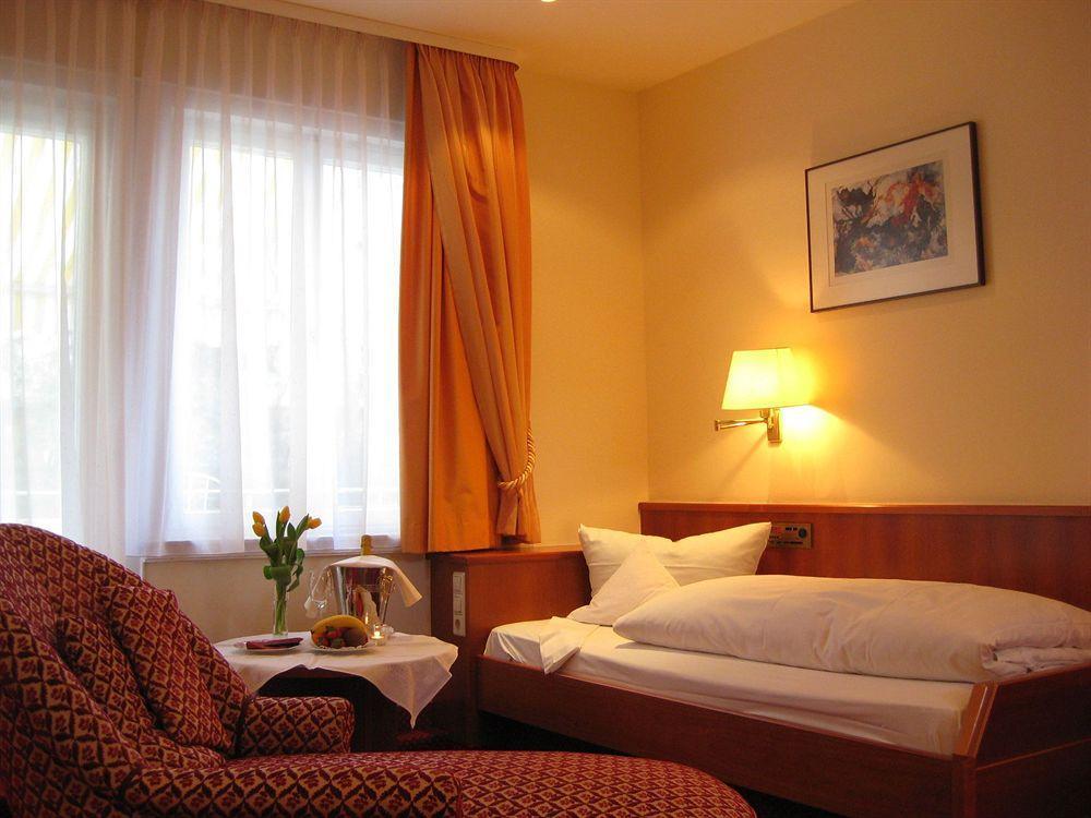 Romantik Hotel Zur Sonne Badenweiler Kültér fotó