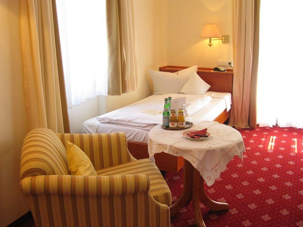 Romantik Hotel Zur Sonne Badenweiler Kültér fotó